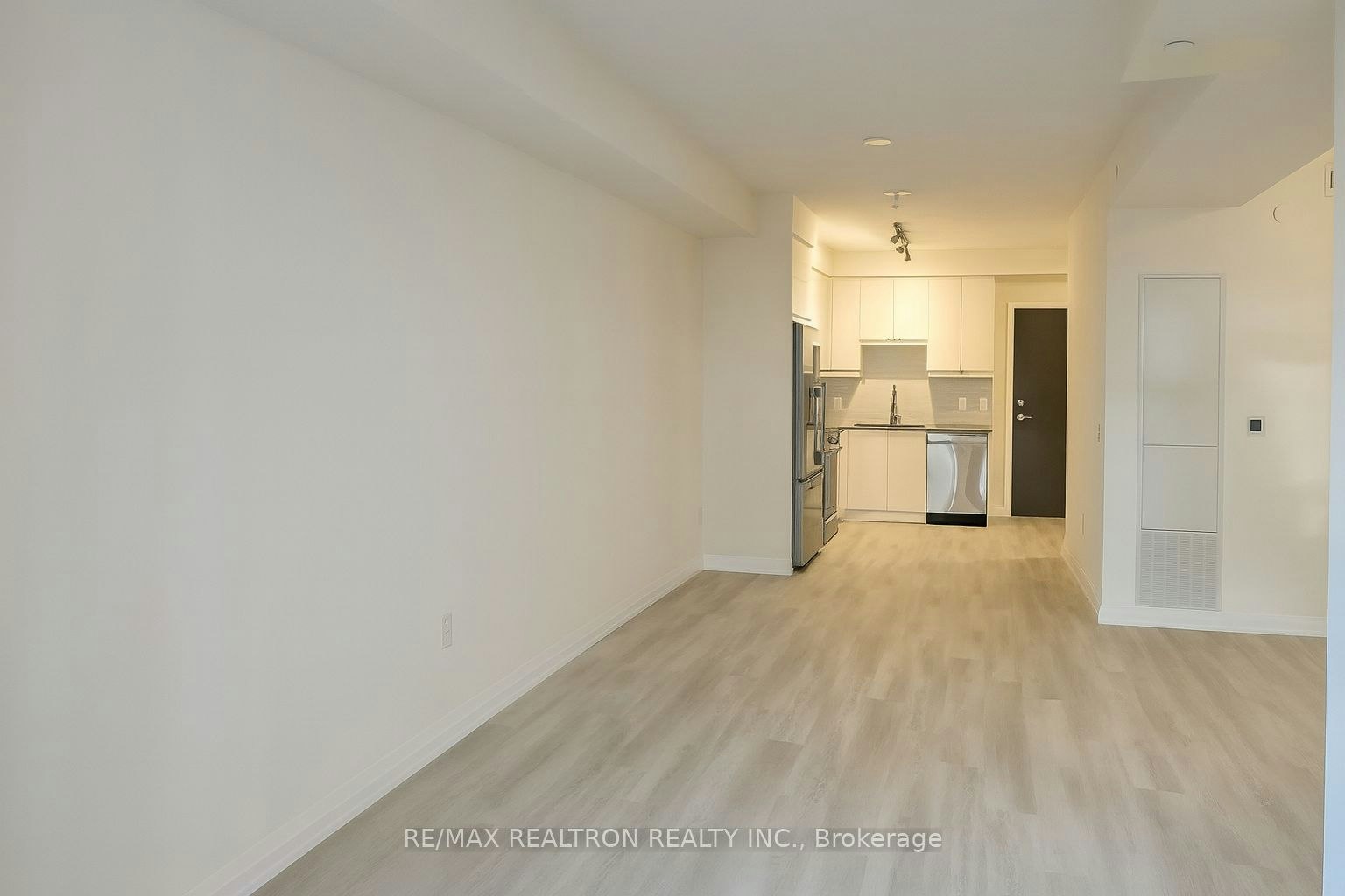 726-3270 Sheppard Avenue E, Toronto, ON, M1T 3K3 - 3