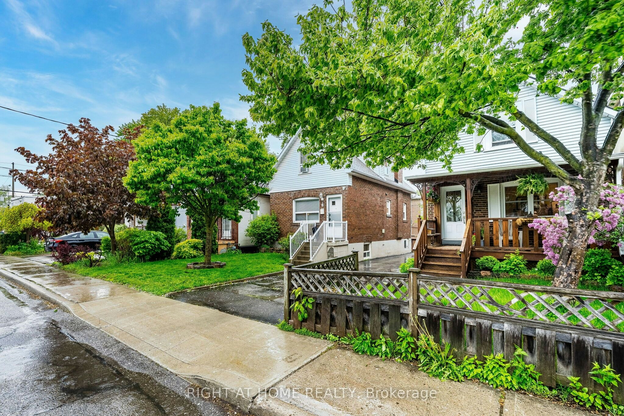 8 Savoy Avenue, Toronto, ON, M8W 3X6