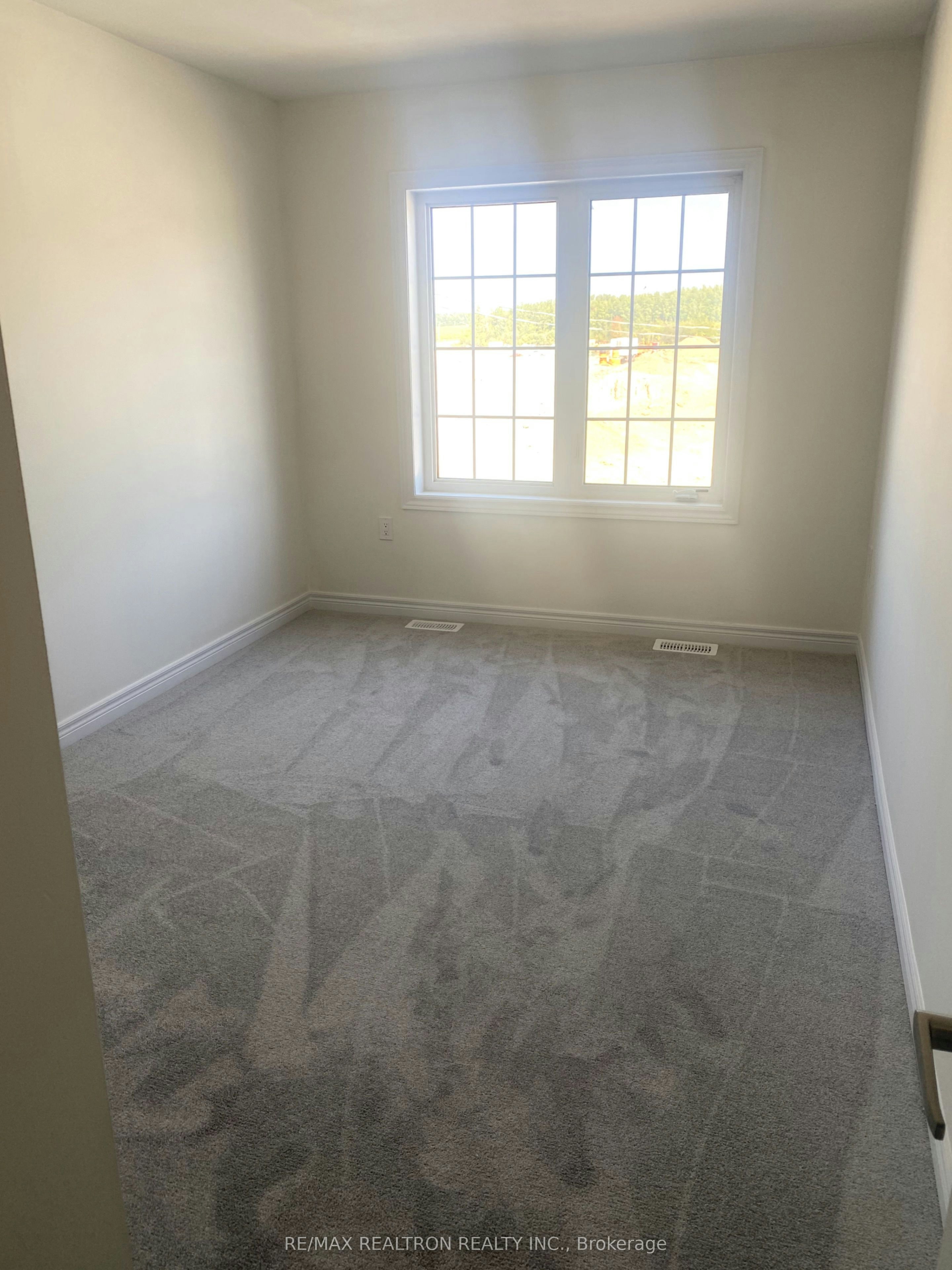 937 Elizabeth Mackenzie Drive, Pickering, ON, L1X 0P5 - 9