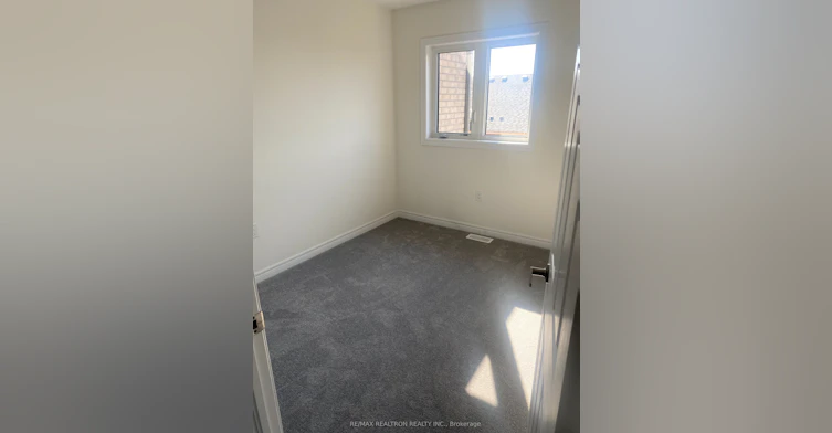 937 Elizabeth Mackenzie Drive, Pickering, ON, L1X 0P5 - 6