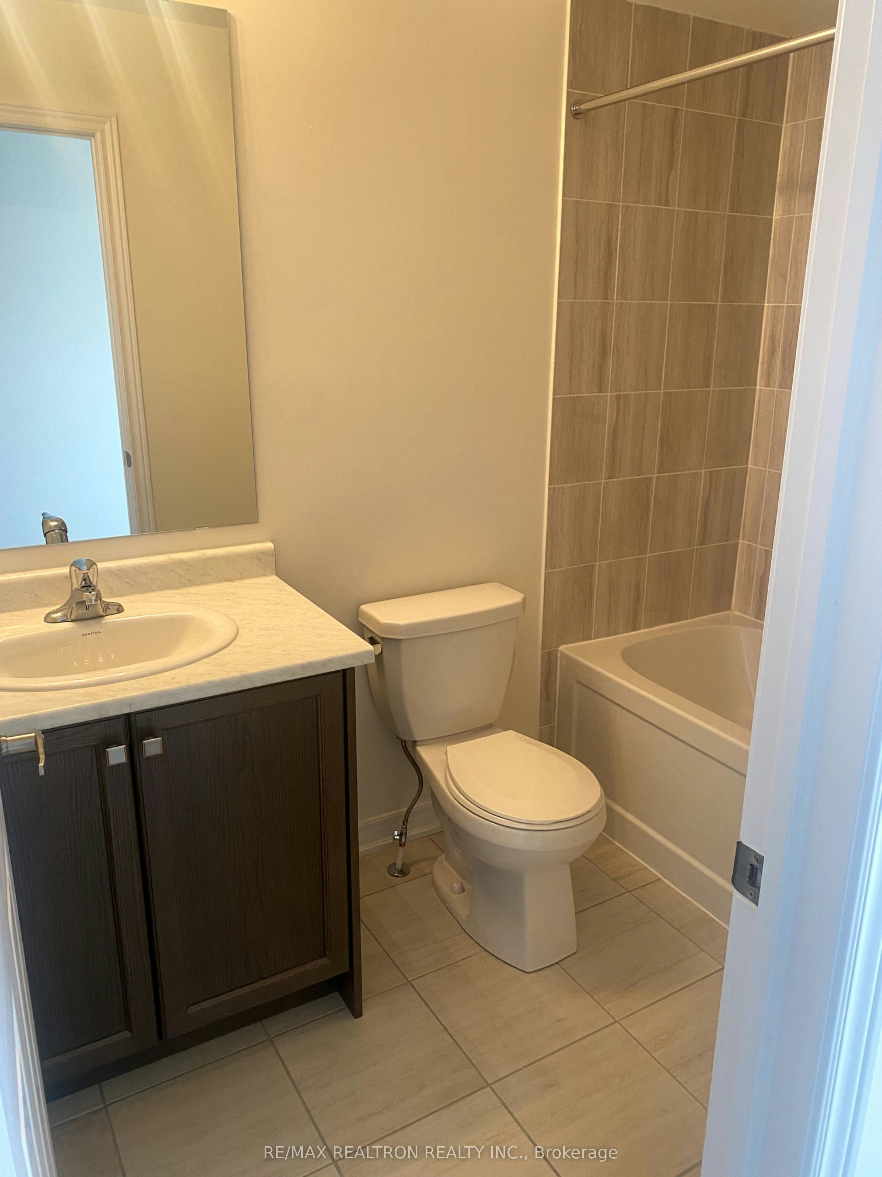 937 Elizabeth Mackenzie Drive, Pickering, ON, L1X 0P5 - 7