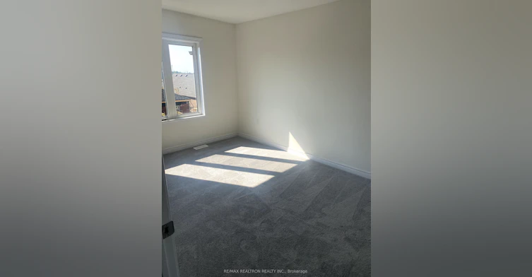 937 Elizabeth Mackenzie Drive, Pickering, ON, L1X 0P5 - 5