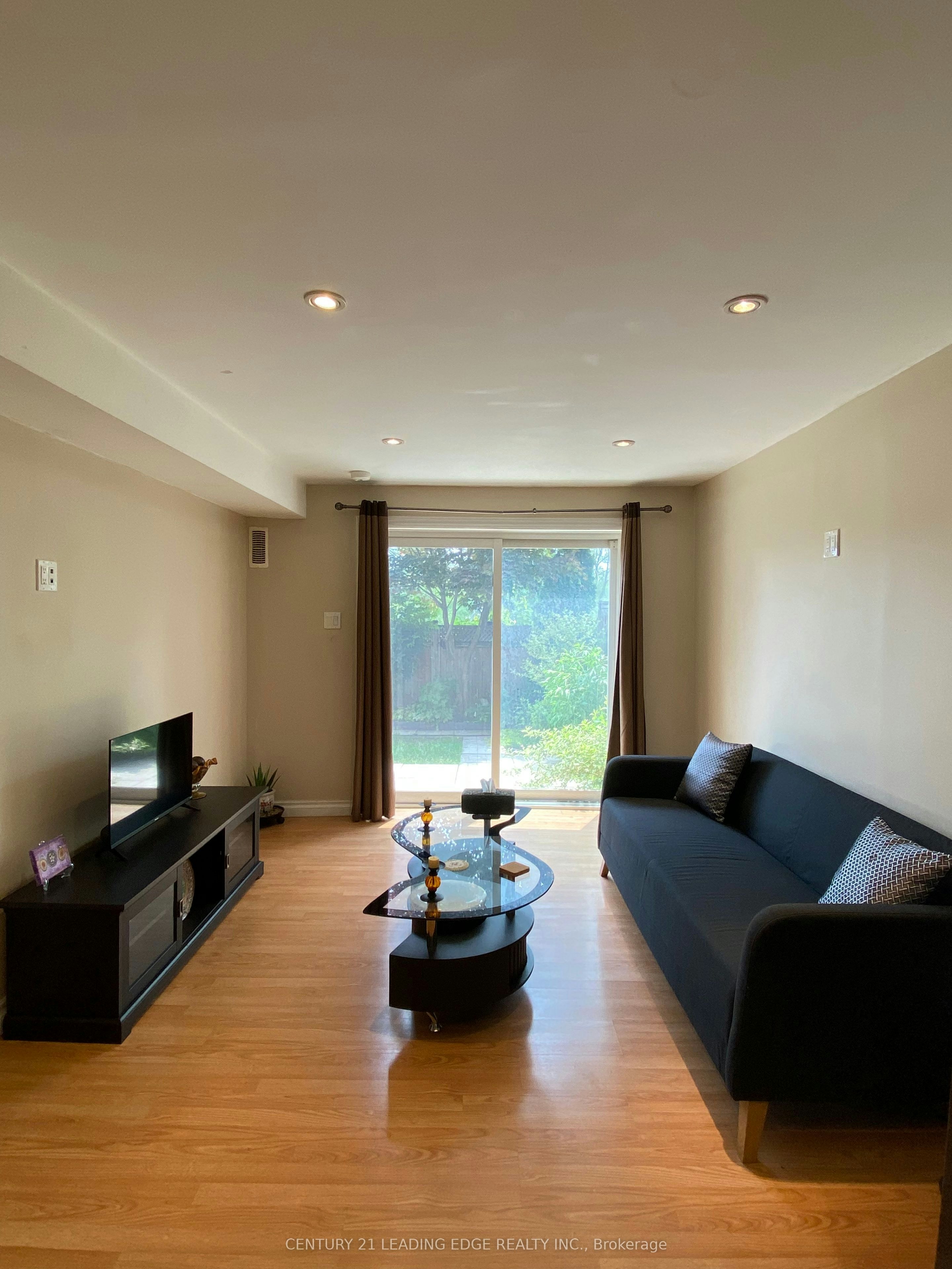 BSMT-24 Dairy Drive, Toronto, ON, M1L 0G2 - 2