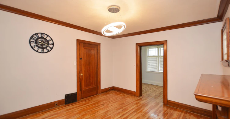407 King Street E, Oshawa, ON, L1H 1E3 - 5