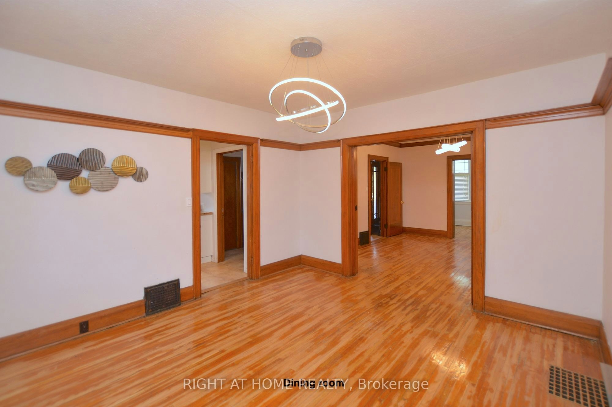 407 King Street E, Oshawa, ON, L1H 1E3 - 6