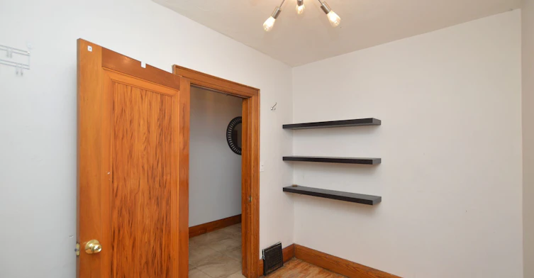 407 King Street E, Oshawa, ON, L1H 1E3 - 11