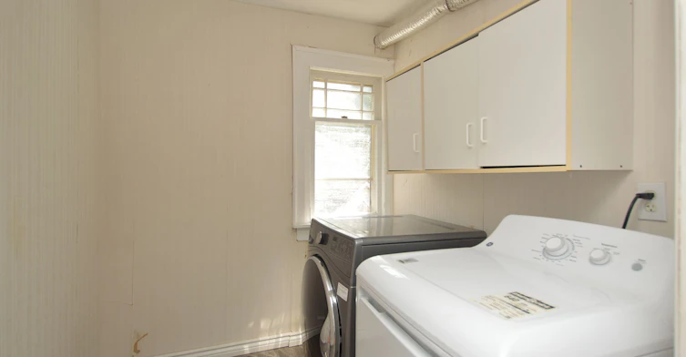 407 King Street E, Oshawa, ON, L1H 1E3 - 19