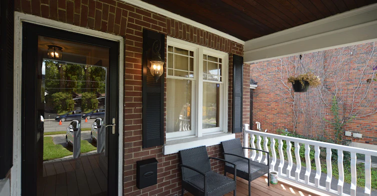 407 King Street E, Oshawa, ON, L1H 1E3 - 2