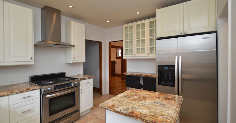 407 King Street E, Oshawa, ON, L1H 1E3 - 10