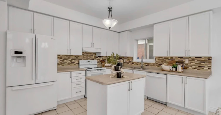 1649 Sherbrook Drive, Oshawa, ON, L1K 2X1 - 2