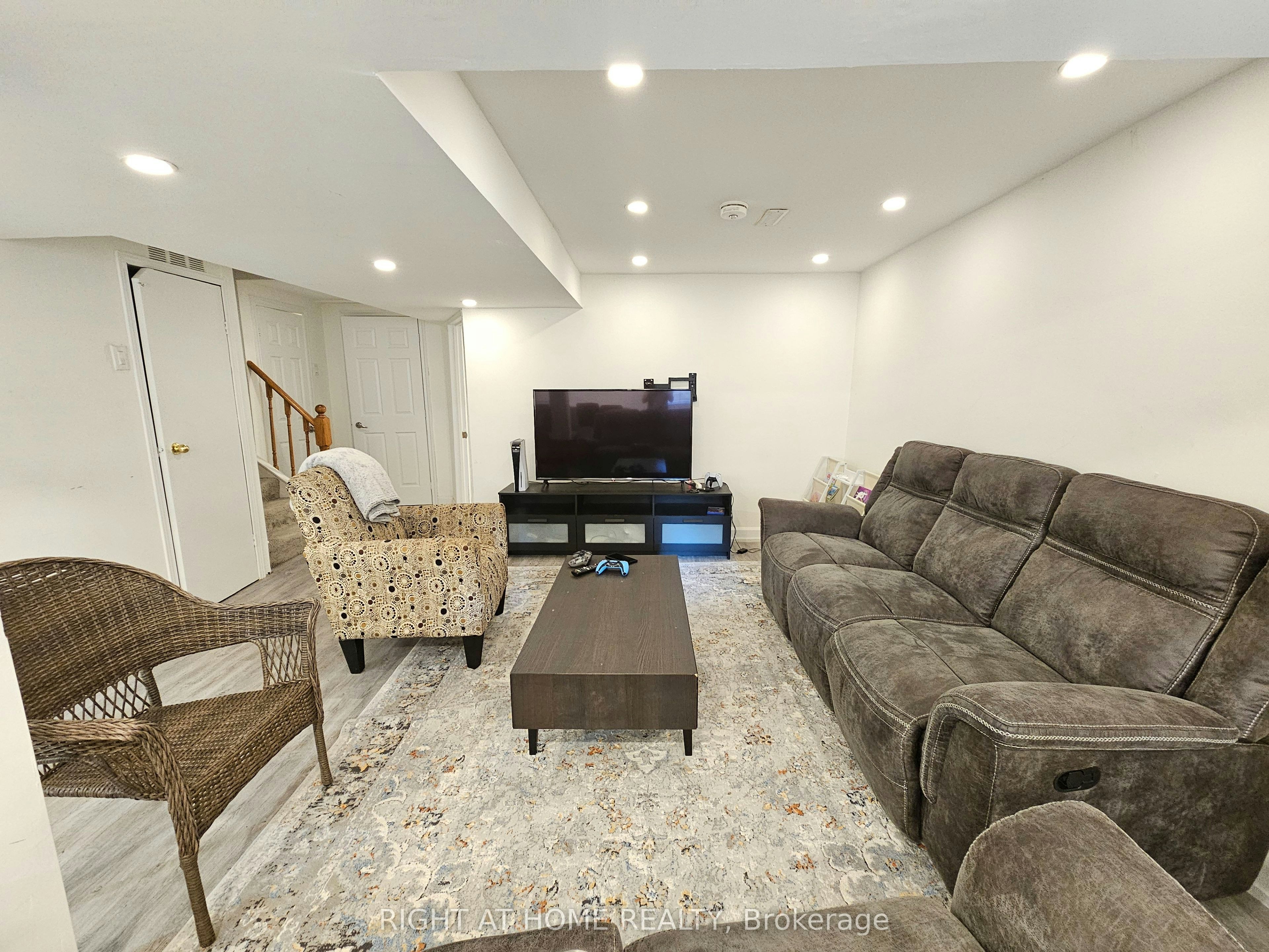 46 Keys Drive, Ajax, ON, L1T 3R4 - 2