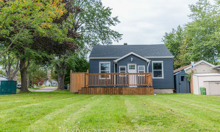 18 Nelson Avenue