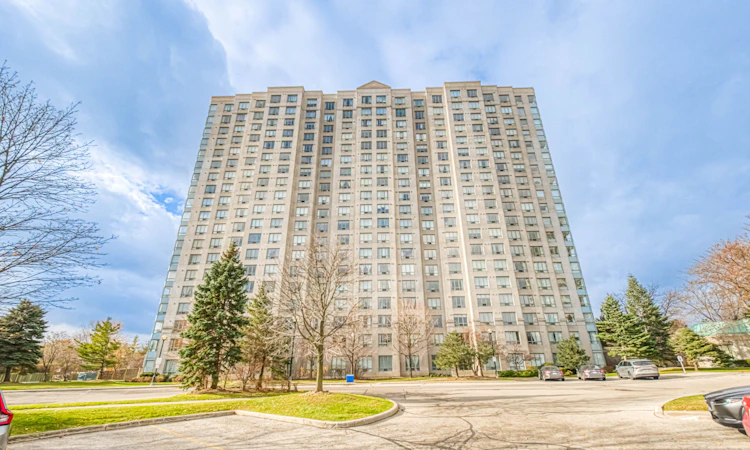 1206-2627 Mccowan Road N