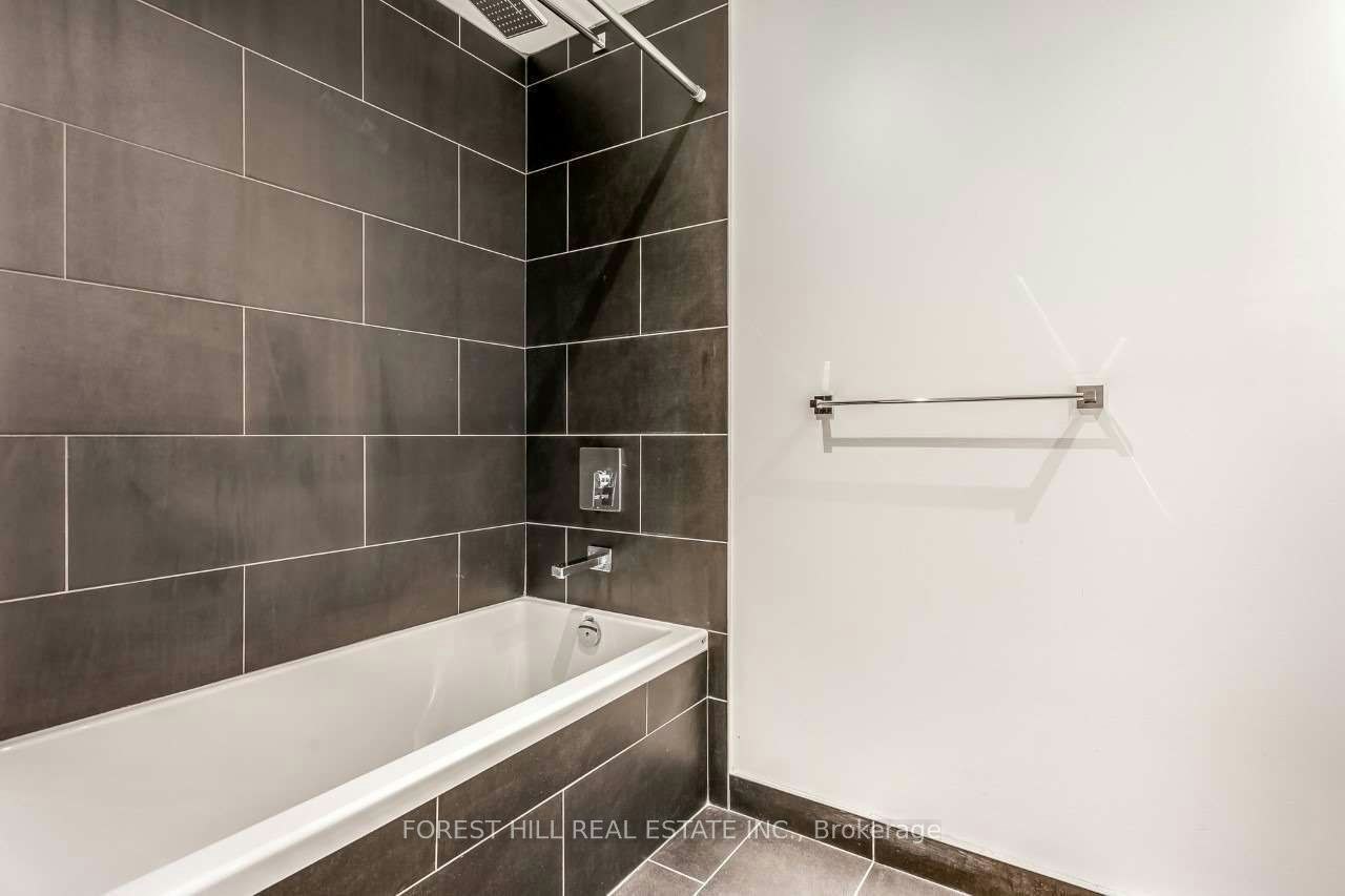 212-246 Logan Avenue, Toronto, ON, M4M 0E9 - 13