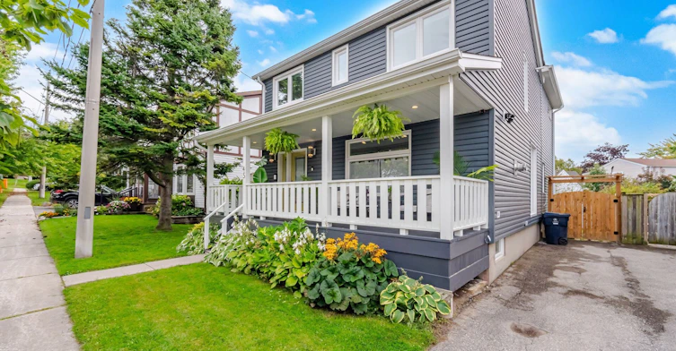 45 Furnival Road, Toronto, ON, M4B 1W4 - 2