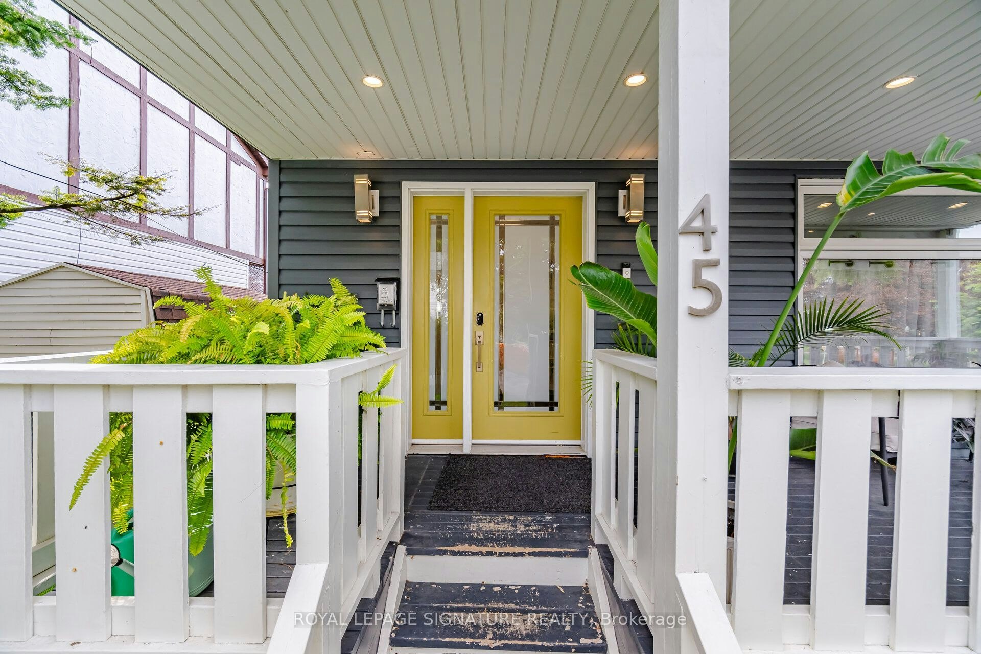 45 Furnival Road, Toronto, ON, M4B 1W4 - 4