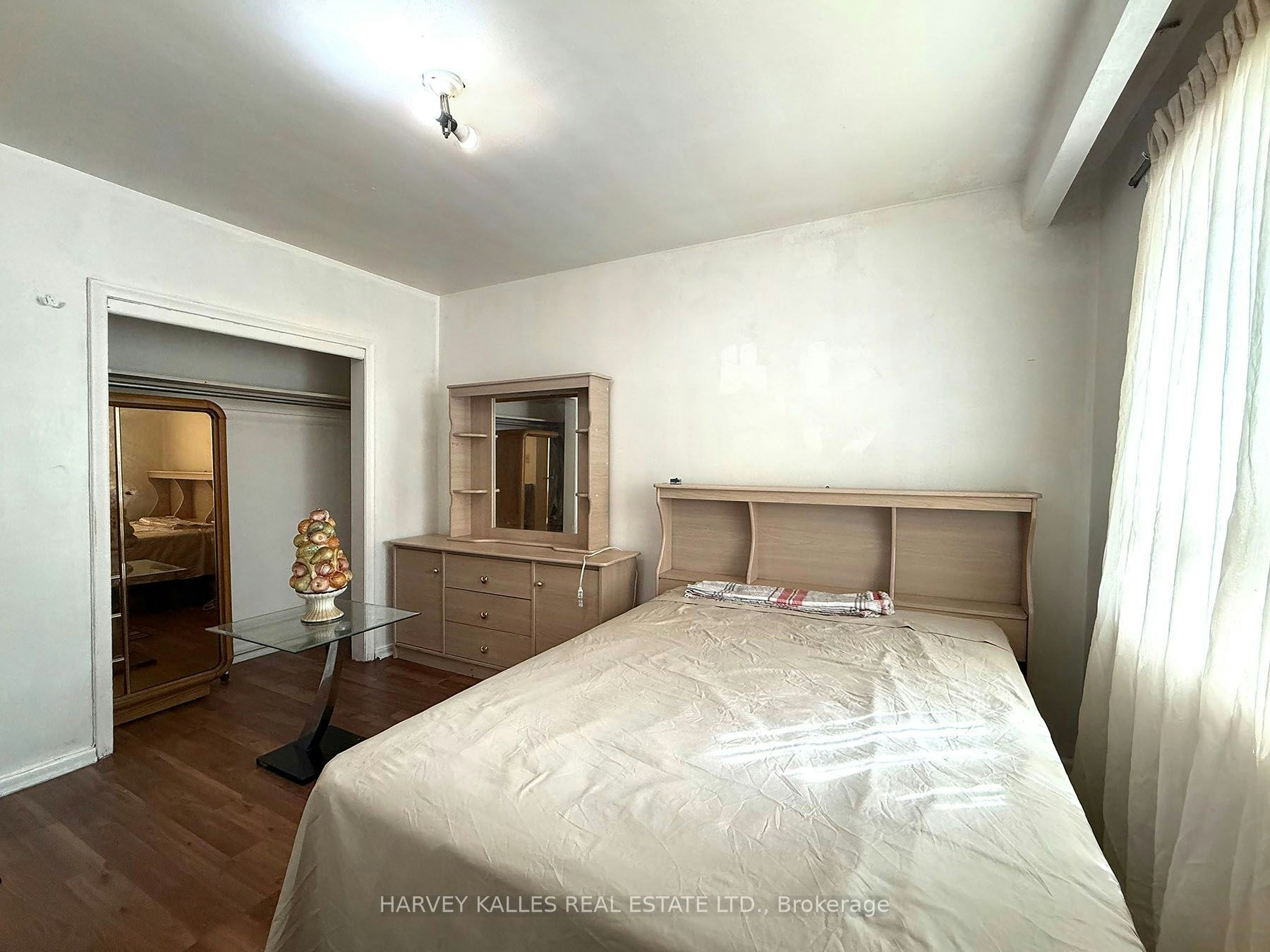 Room # 4-8 Medford Avenue, Toronto, ON, M1L 4G2 - 5