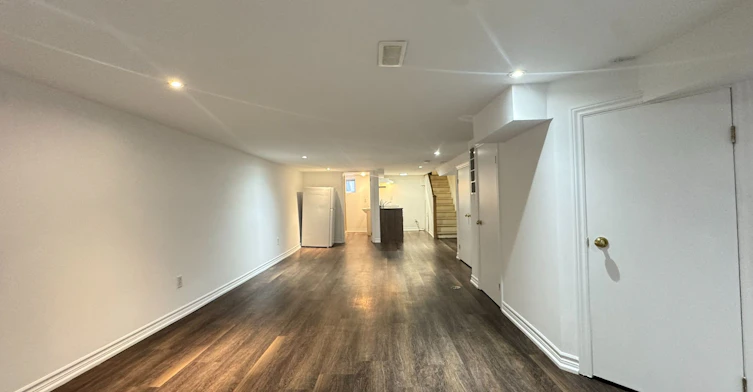 Lower-153 Monarch Park Avenue, Toronto, ON, M4J 4R5 - 11