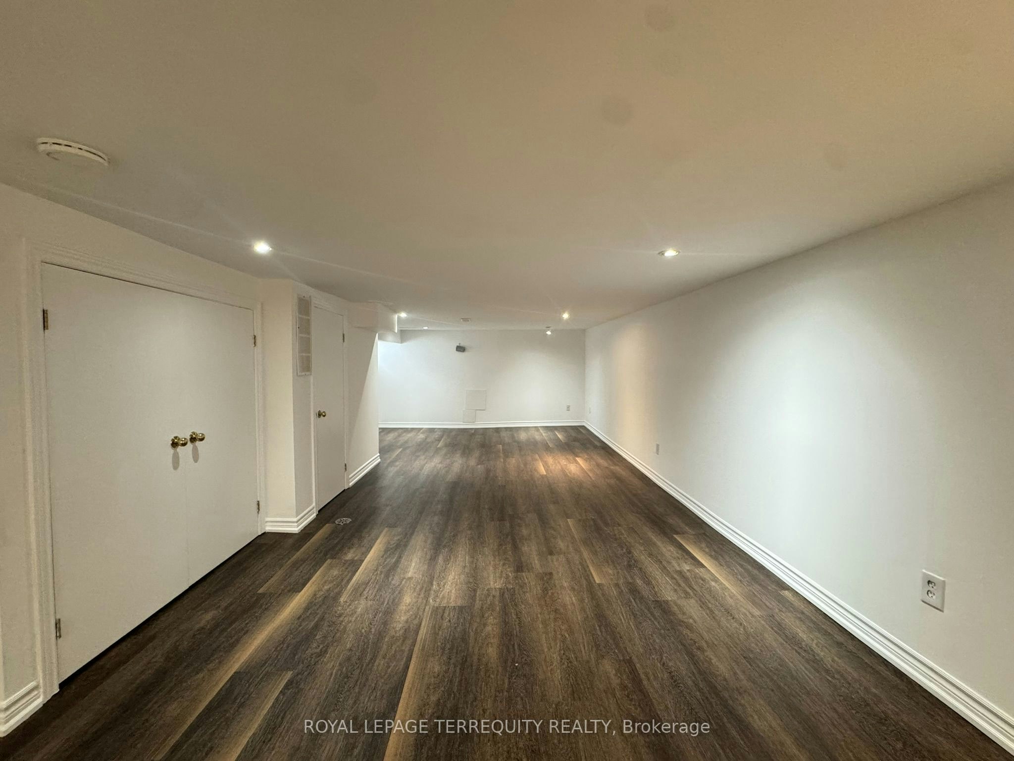 Lower-153 Monarch Park Avenue, Toronto, ON, M4J 4R5 - 8