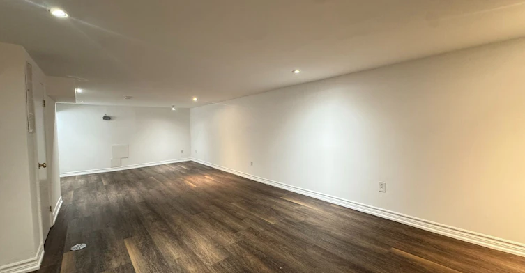 Lower-153 Monarch Park Avenue, Toronto, ON, M4J 4R5 - 10