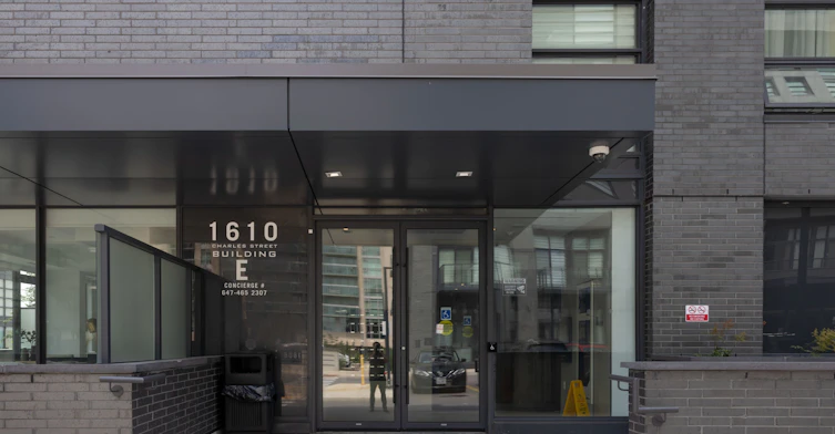 PH523-1610 Charles Street, Whitby, ON, L1N 0P5 - 2