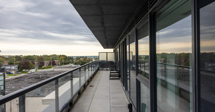 PH523-1610 Charles Street, Whitby, ON, L1N 0P5 - 7