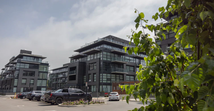 PH523-1610 Charles Street, Whitby, ON, L1N 0P5 - 29