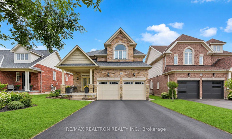 96 Piper Crescent