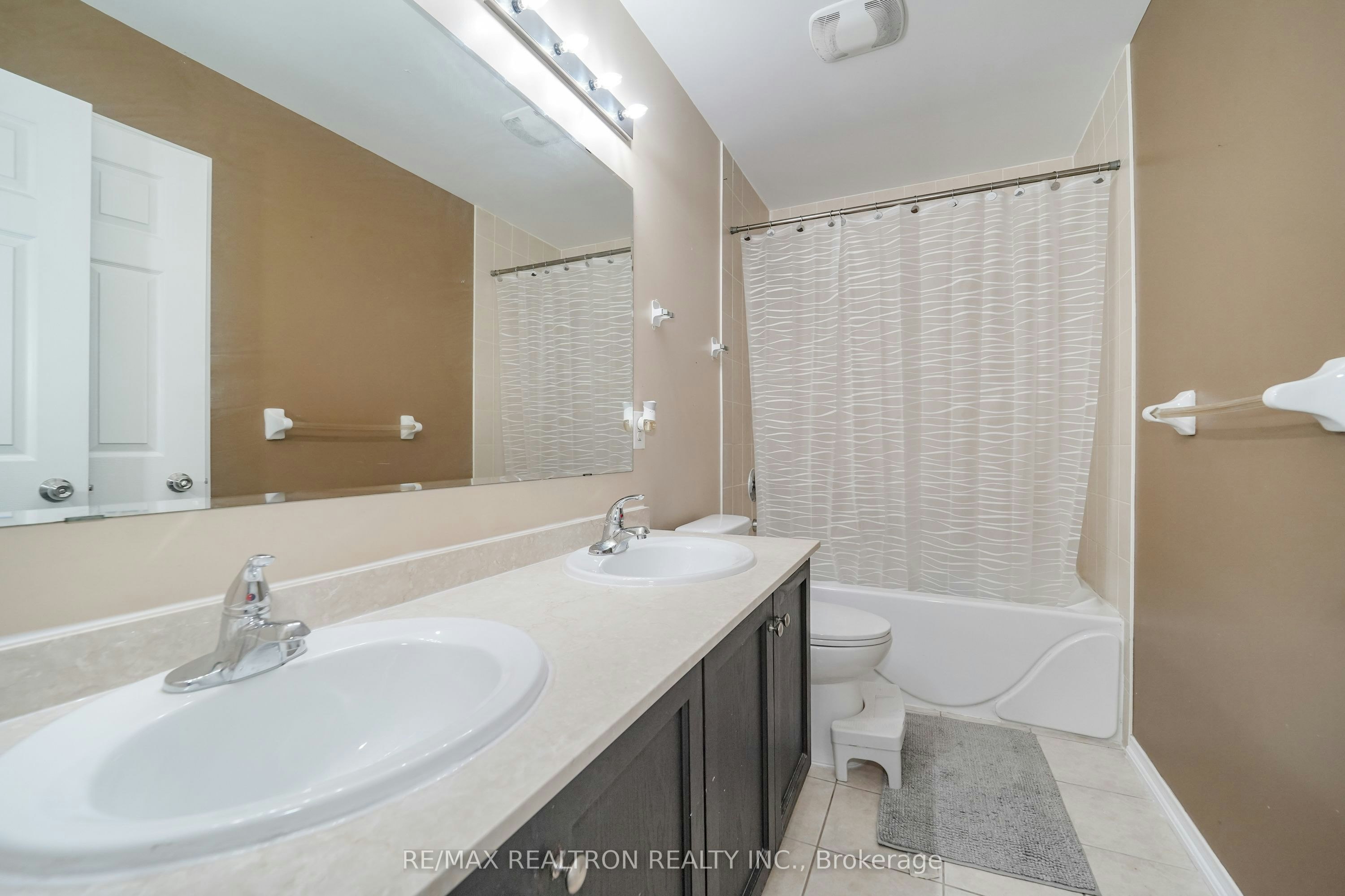 15 Blunden Road, Ajax, ON, L1Z 0K9 - 14