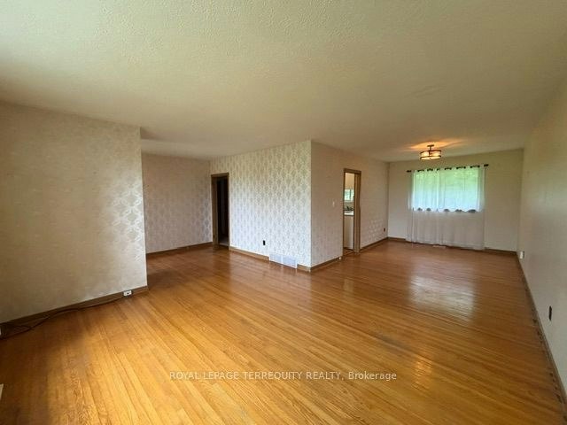 7421 Cochrane Street, Whitby, ON, L1M 1R1 - 28