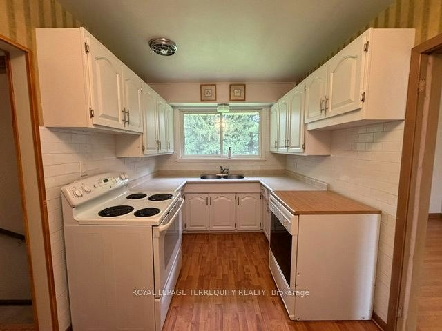 7421 Cochrane Street, Whitby, ON, L1M 1R1 - 17