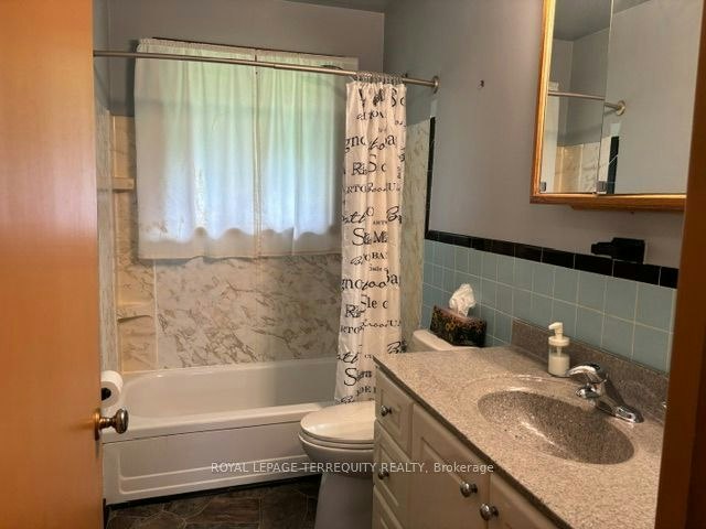 7421 Cochrane Street, Whitby, ON, L1M 1R1 - 22
