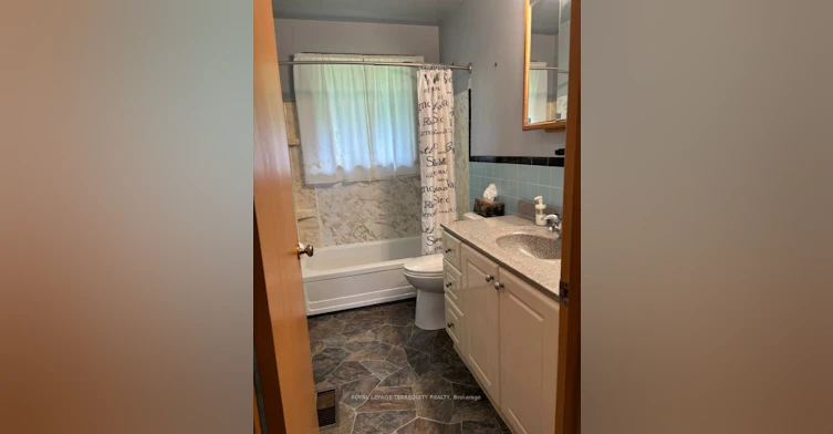 7421 Cochrane Street, Whitby, ON, L1M 1R1 - 21
