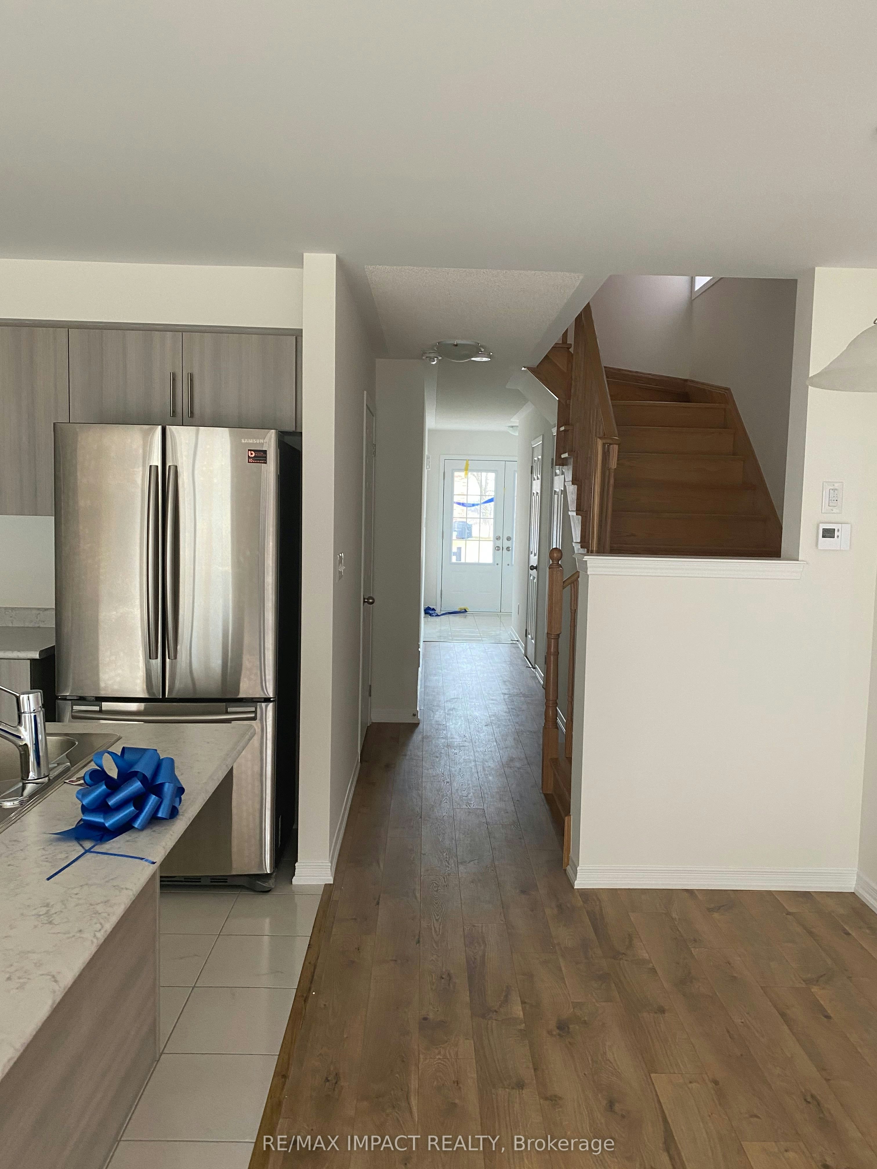 144 Ice Palace Crescent, Oshawa, ON, L1L 0G9 - 4