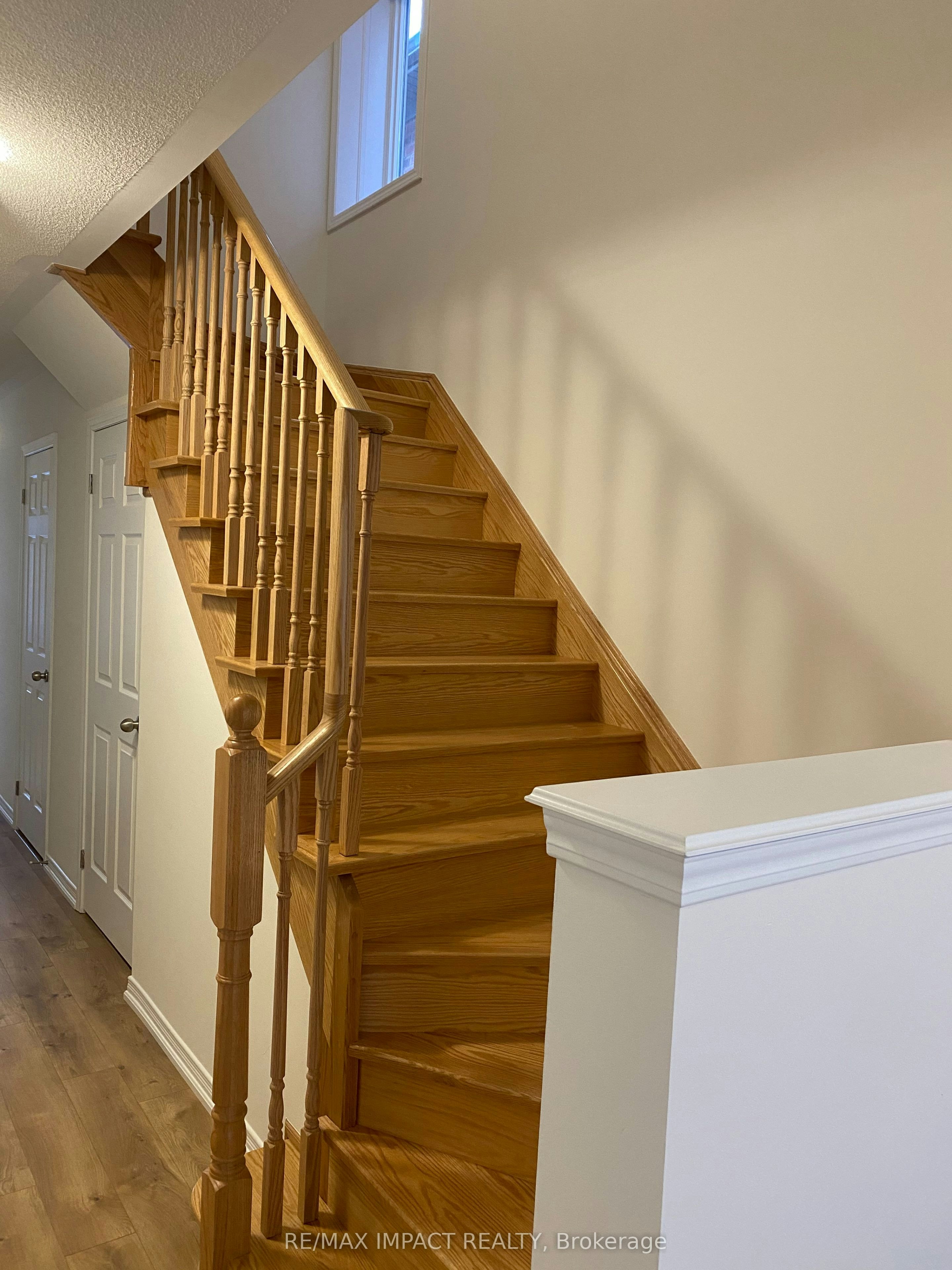 144 Ice Palace Crescent, Oshawa, ON, L1L 0G9 - 8