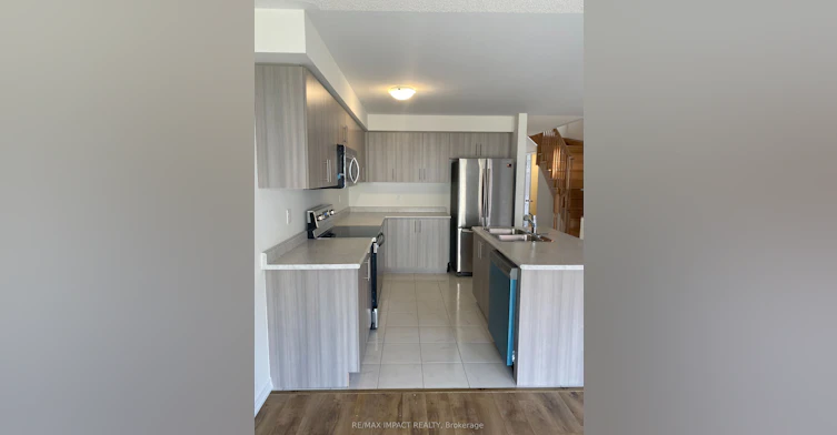 144 Ice Palace Crescent, Oshawa, ON, L1L 0G9 - 3