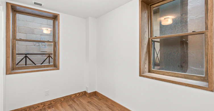 One-663 Greenwood Avenue, Toronto, ON, M4J 4B3 - 5