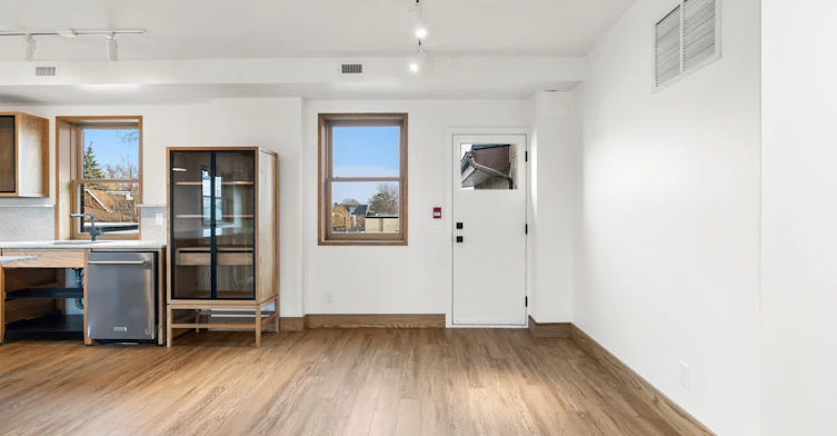 One-663 Greenwood Avenue, Toronto, ON, M4J 4B3 - 30