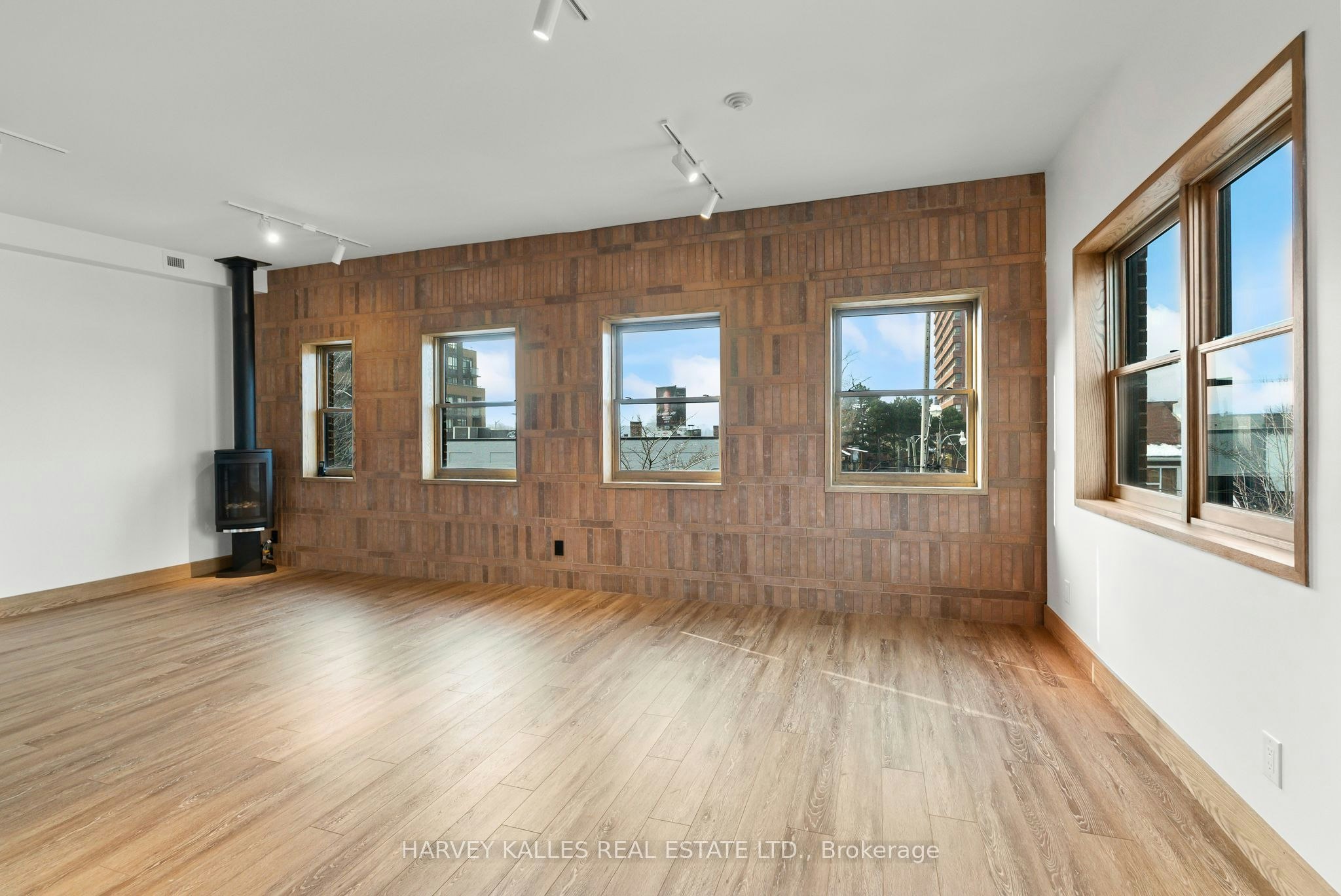 One-663 Greenwood Avenue, Toronto, ON, M4J 4B3 - 33