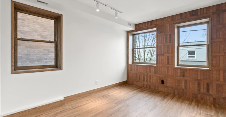 One-663 Greenwood Avenue, Toronto, ON, M4J 4B3 - 9