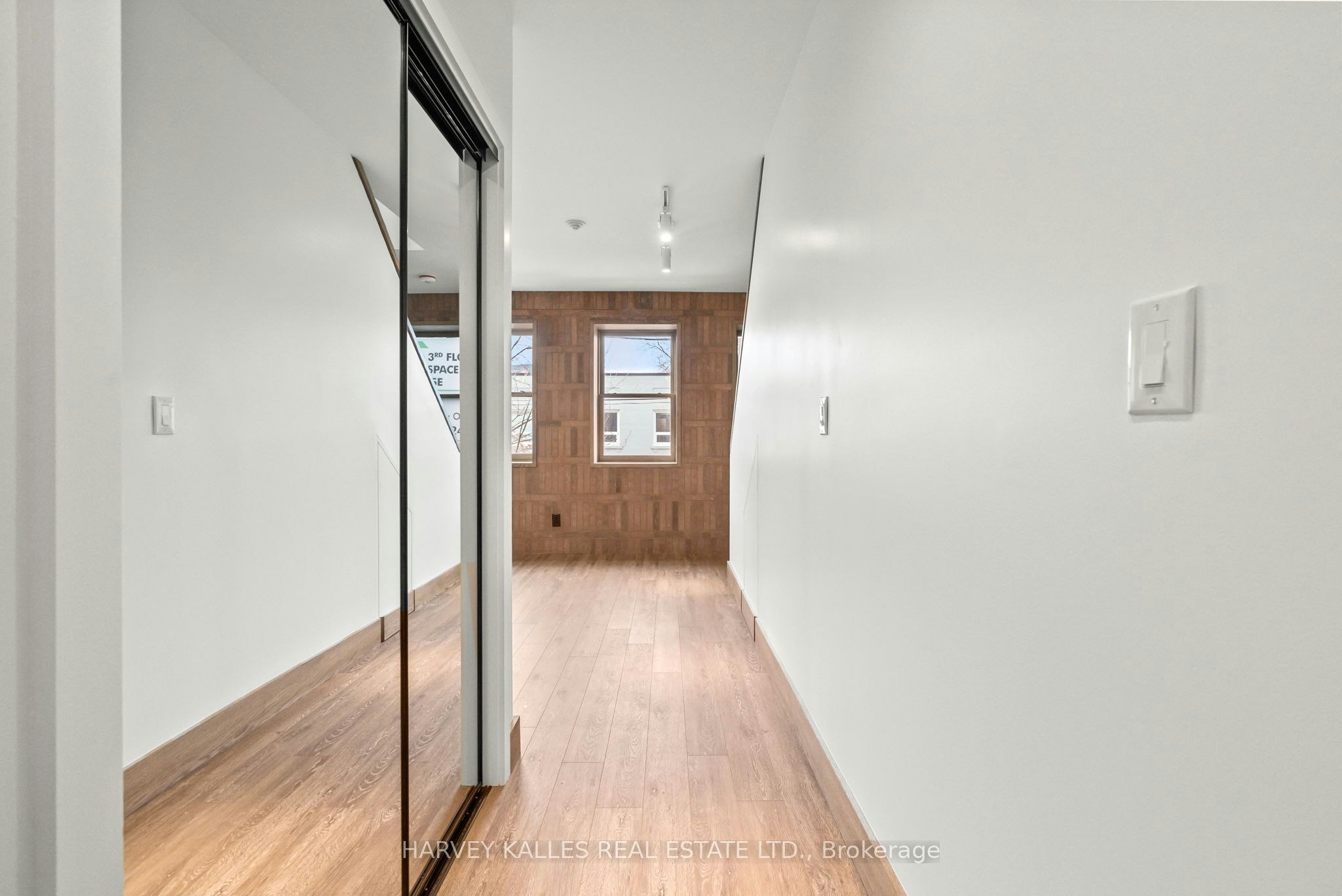 One-663 Greenwood Avenue, Toronto, ON, M4J 4B3 - 8