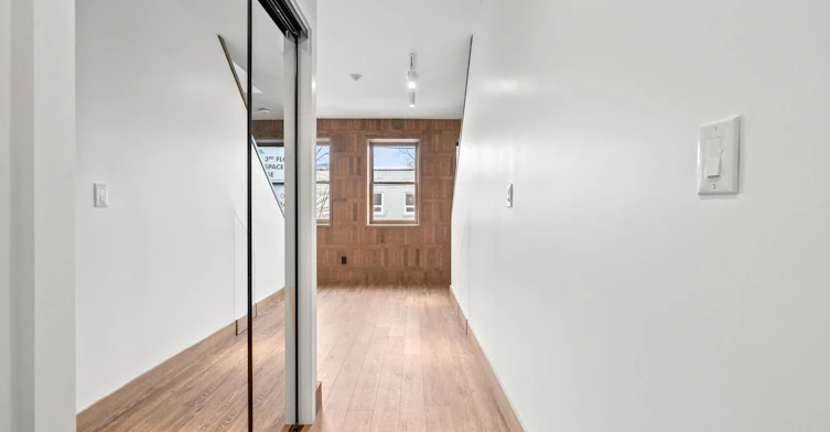 One-663 Greenwood Avenue, Toronto, ON, M4J 4B3 - 8