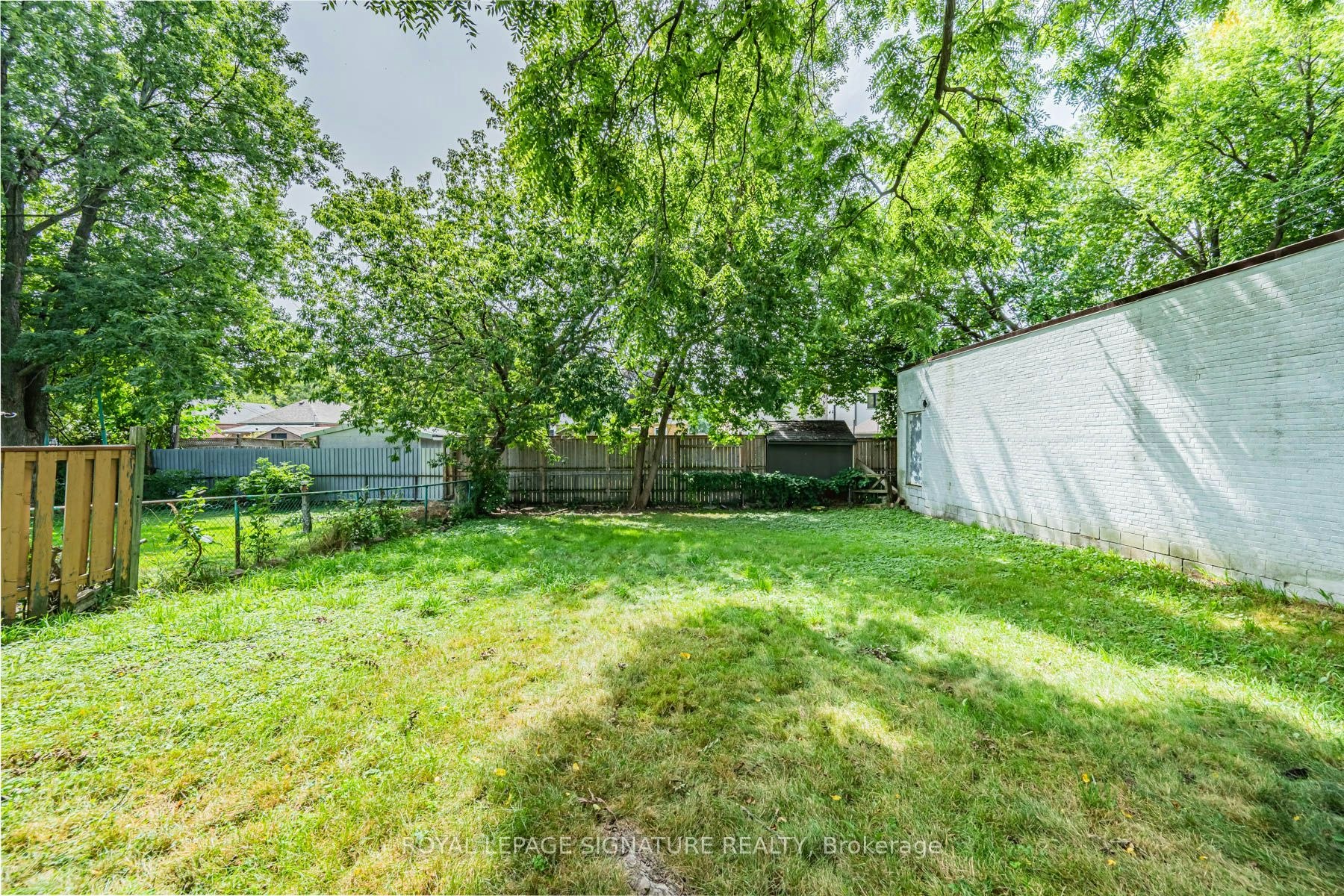 2935 St Clair Avenue E, Toronto, ON, M4B 1N9 - 35