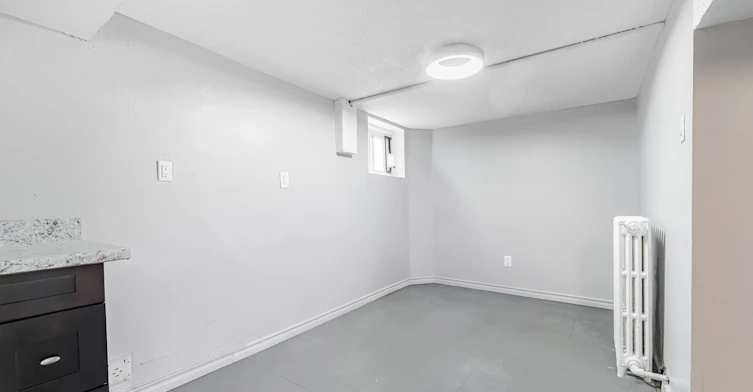 2935 St Clair Avenue E, Toronto, ON, M4B 1N9 - 23