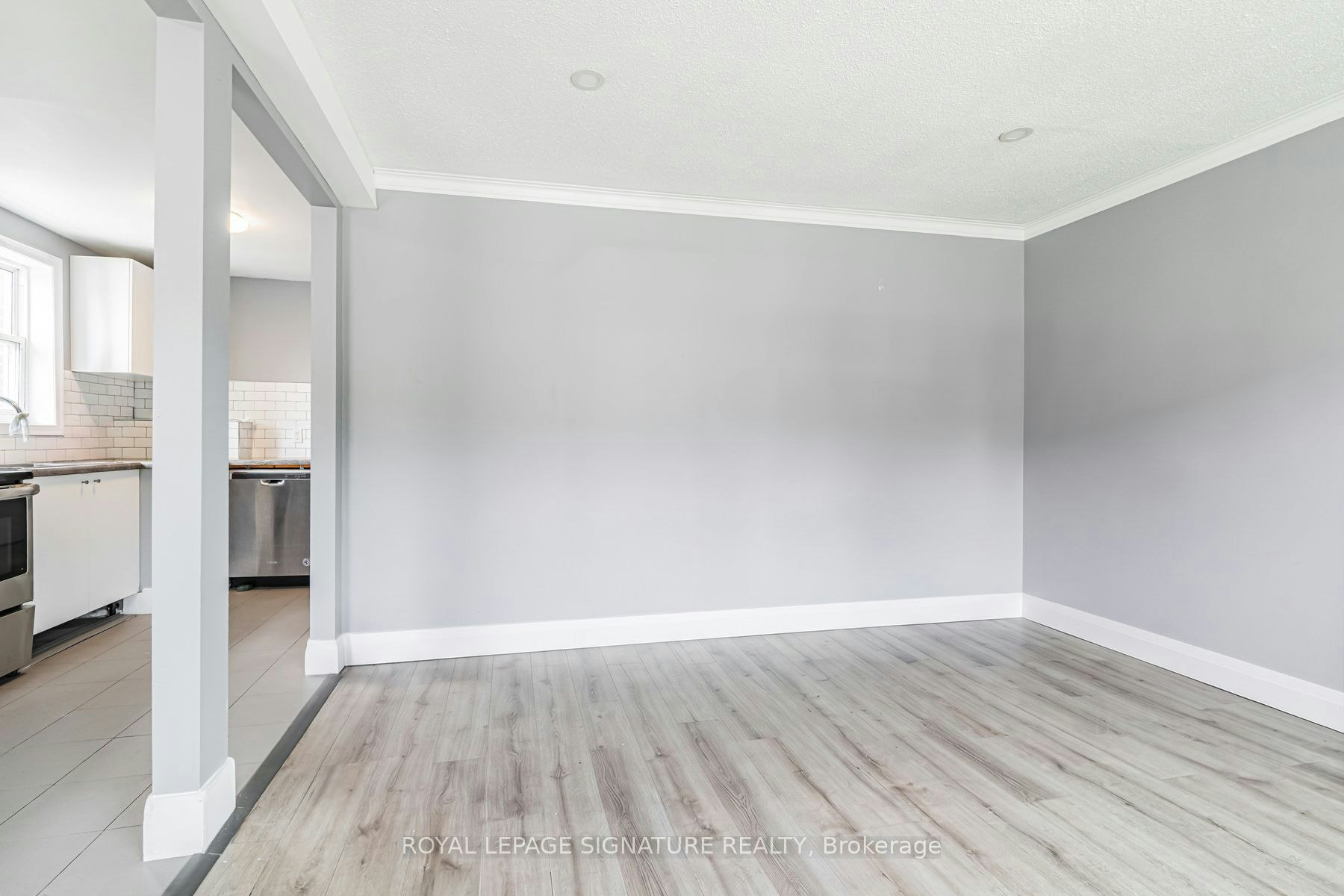 2935 St Clair Avenue E, Toronto, ON, M4B 1N9 - 7