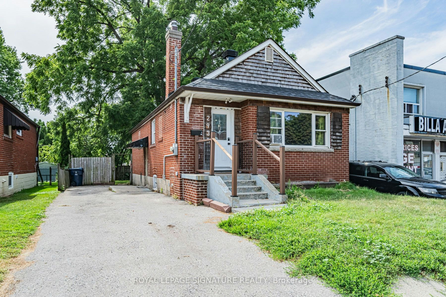 2935 St Clair Avenue E, Toronto, ON, M4B 1N9 - 2