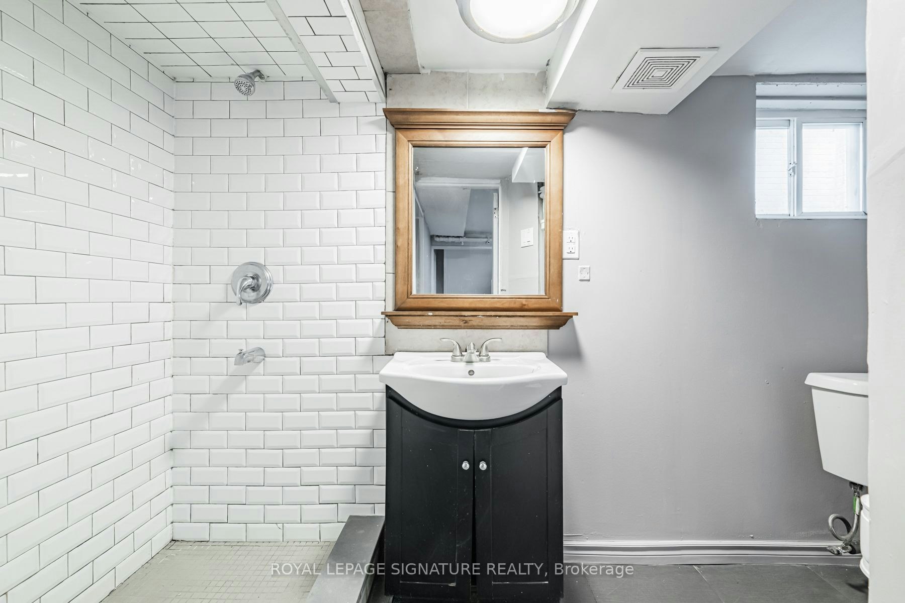 2935 St Clair Avenue E, Toronto, ON, M4B 1N9 - 26