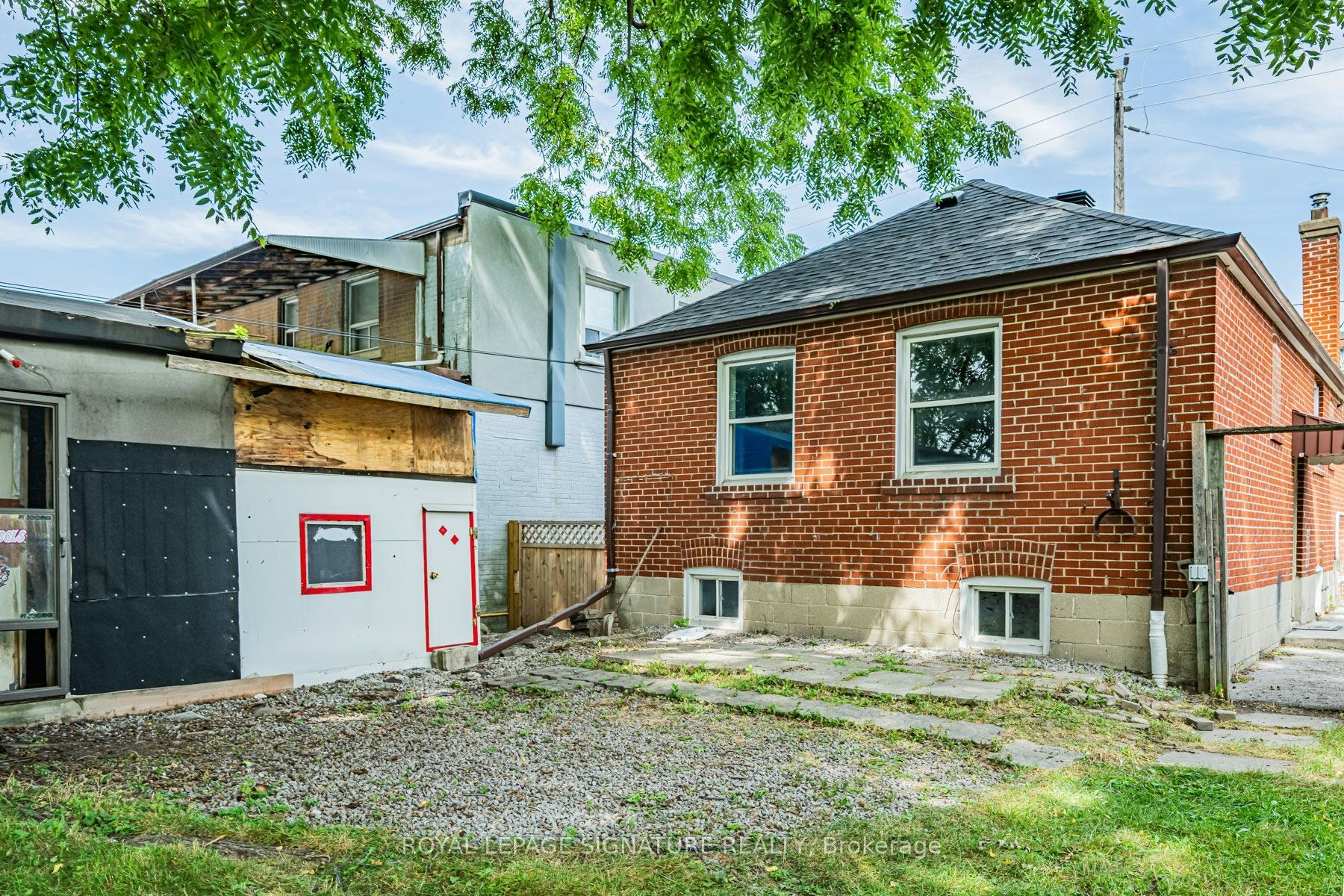 2935 St Clair Avenue E, Toronto, ON, M4B 1N9 - 34