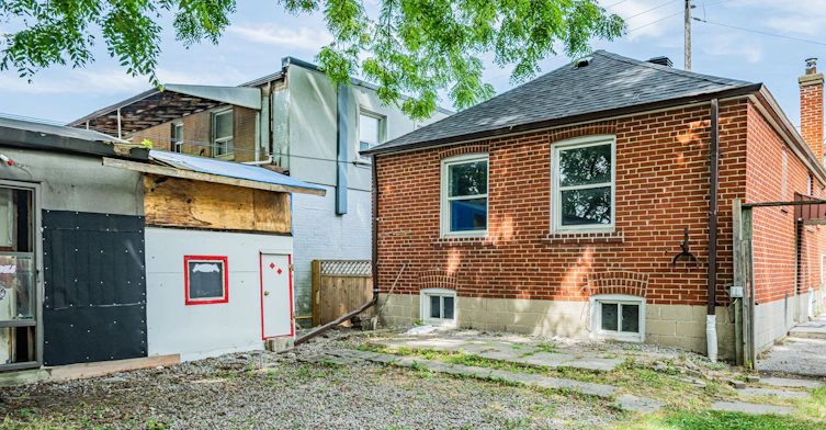 2935 St Clair Avenue E, Toronto, ON, M4B 1N9 - 34
