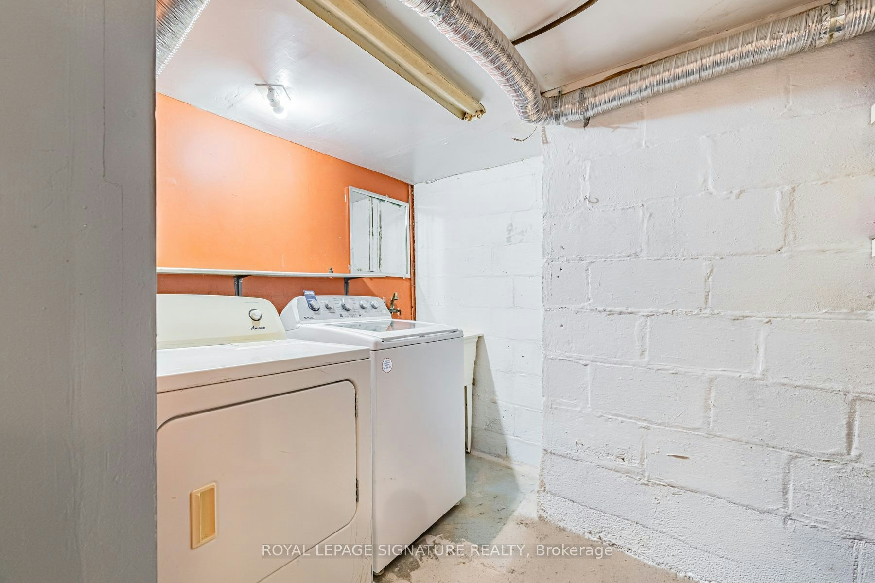 2935 St Clair Avenue E, Toronto, ON, M4B 1N9 - 19